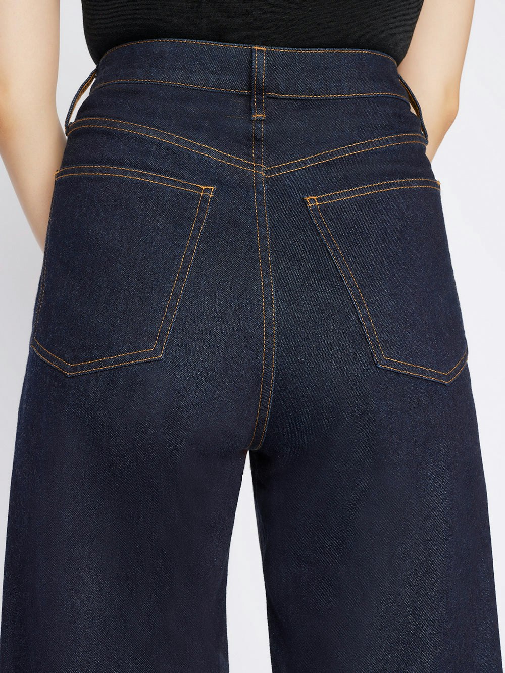 jeans back view alt:fit2